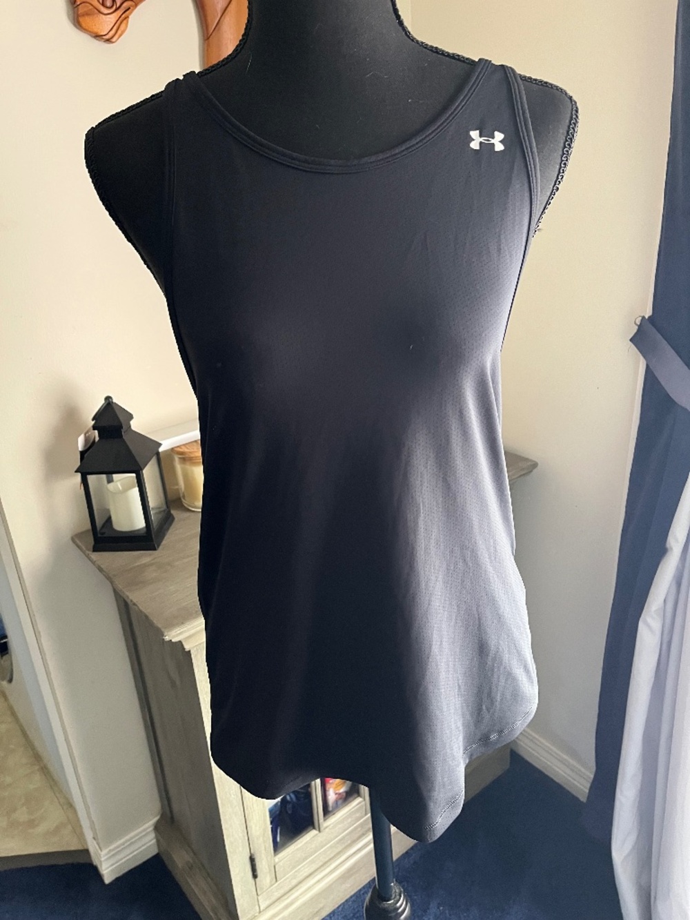 Womens Under Armour! Tank with bra!!